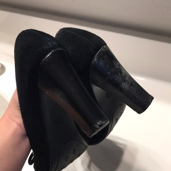 Chic Black Women's Heels with Bow Accent - Picture 4 of 6